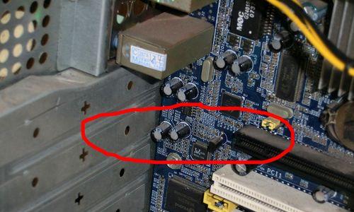 显卡接口挡板拆卸方法是什么？拆卸后如何正确安装？  第3张