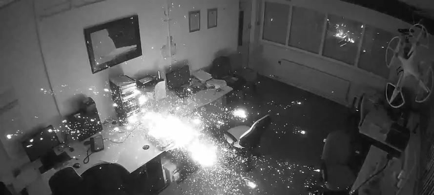 电脑着火了怎么办？（应对电脑着火的紧急措施及预防措施）  第3张