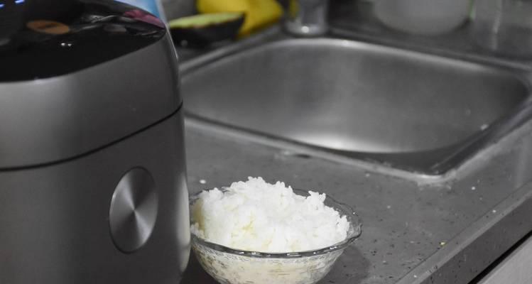 云米电饭煲E10故障解析（如何应对云米电饭煲显示E10故障，避免烹饪中断）  第1张