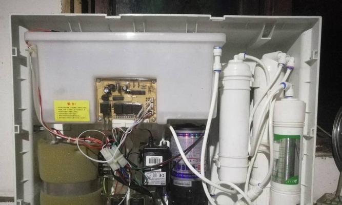 净水器出水管开裂原因及解决方法（保养不当、老化、压力过大是净水器出水管开裂的主要原因）  第2张