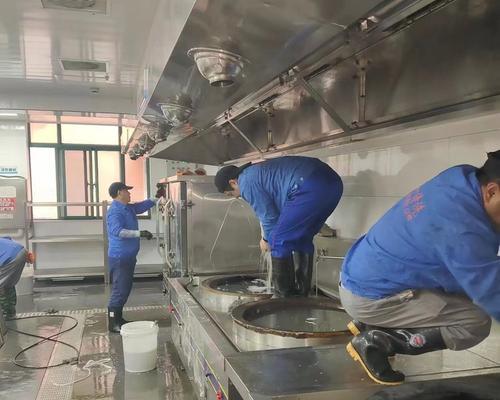 饭店油烟机清洗秘籍（如何彻底清洁饭店油烟机）  第2张