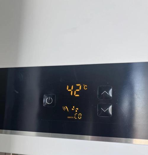樱雪热水器E0故障解决方案（了解E0故障原因及修复方法，让你的热水器重获新生）  第3张