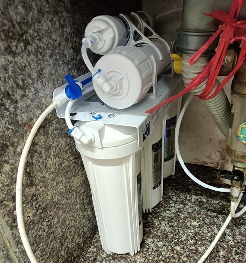 厨房净水器安装指南（如何正确安装厨房净水器）  第1张