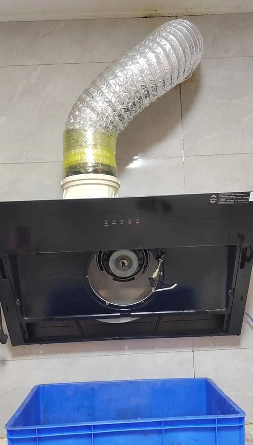 家电清洗方法大揭秘（轻松解决热水器）  第1张
