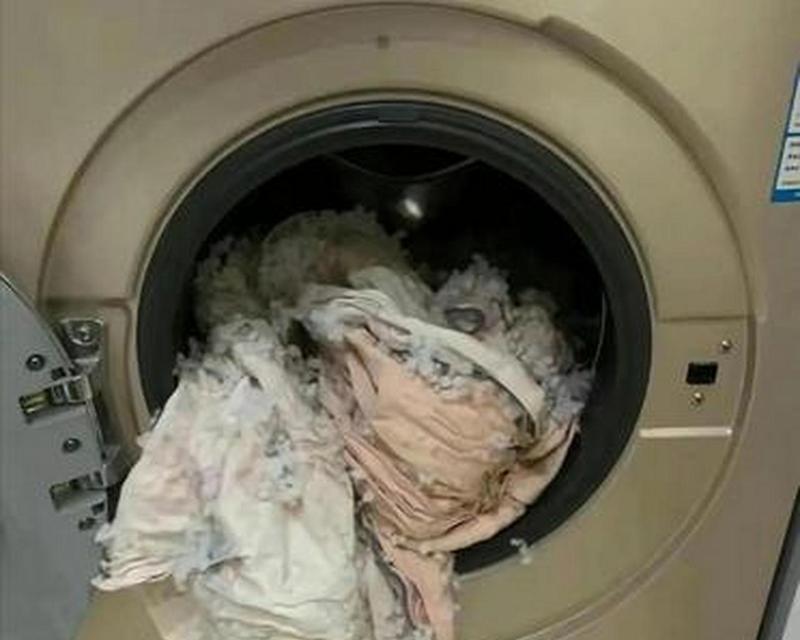 洗衣机粘被子的处理方法（教你轻松处理洗衣机粘被子的烦恼）  第2张