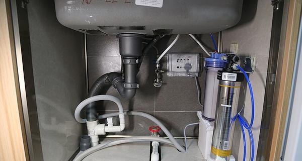 洗碗机进水就放水的原因与解决方法（洗碗机水源供应异常及应对措施）  第2张