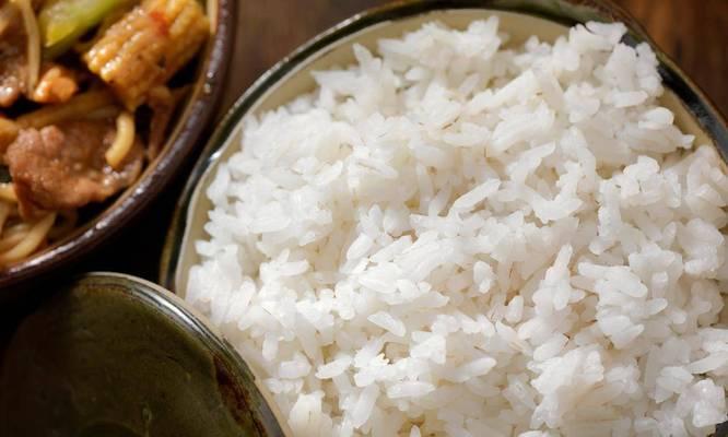 电饭煲坏了怎么办？米饭夹生问题解决方案  第1张