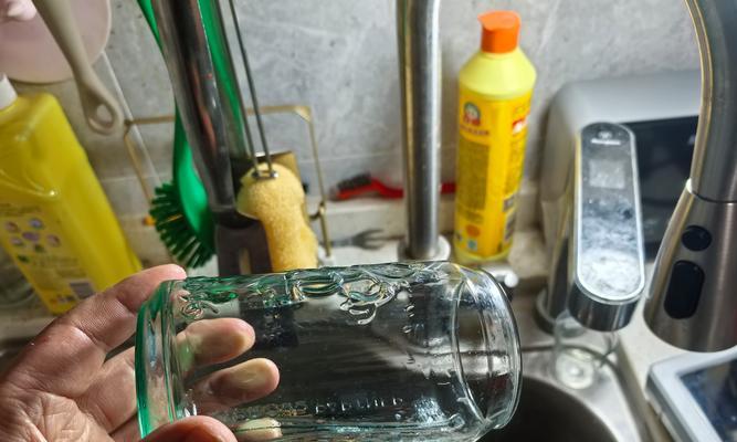 解决洗碗机排水高的问题（应对洗碗机排水高导致的厨房污水堆积问题）  第2张