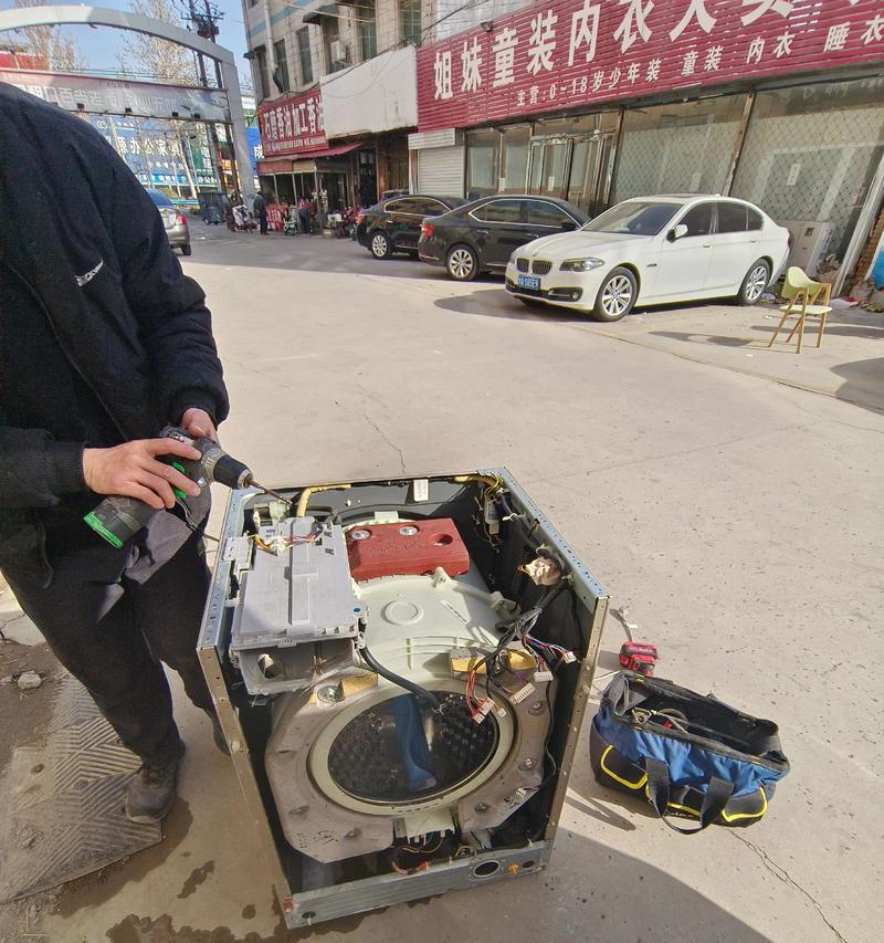 滚筒洗衣机启动只排水不洗衣怎么办（解决滚筒洗衣机仅排水问题的实用方法）  第2张