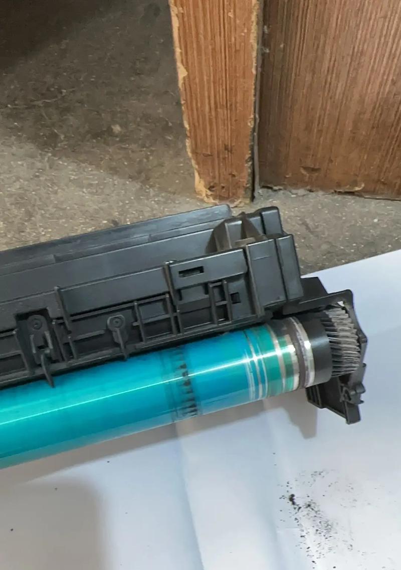 复印机灯头断了怎么办（解决复印机灯头断裂问题的方法与注意事项）  第1张